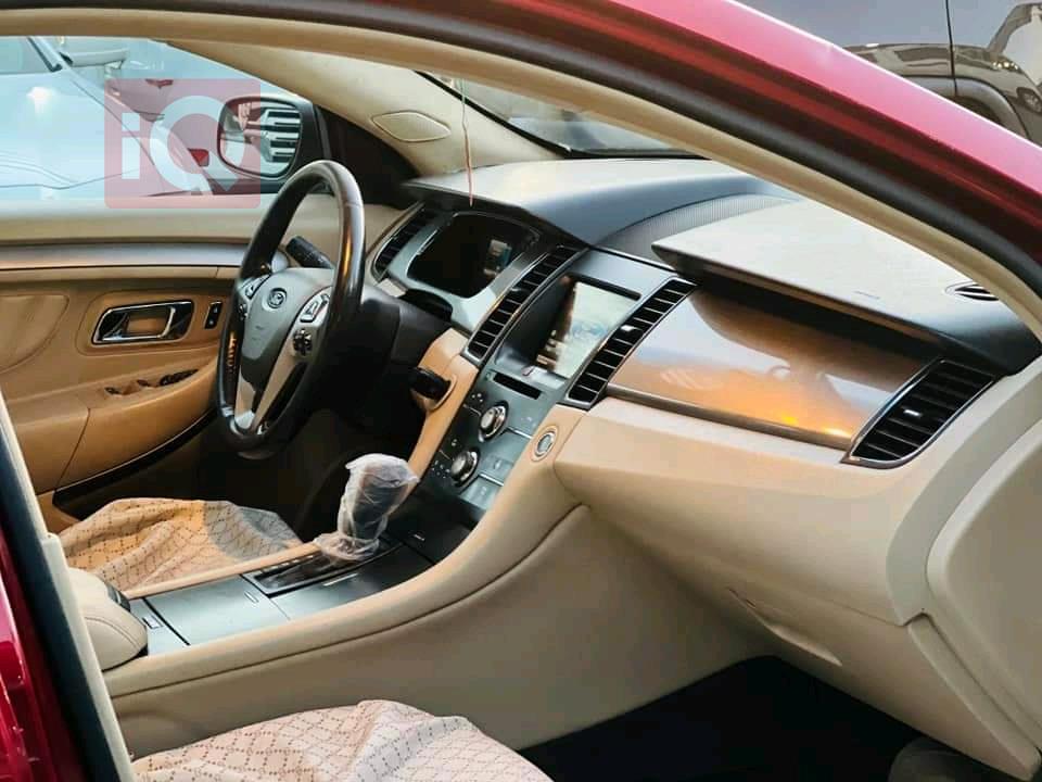 Ford Taurus